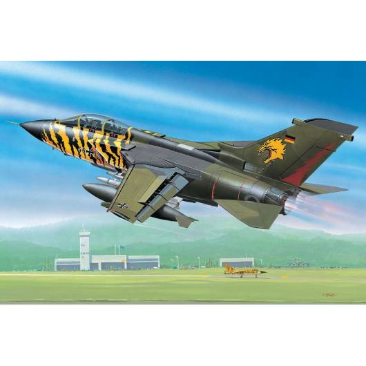 REVELL 1:144 Panavia Tornado (04048)