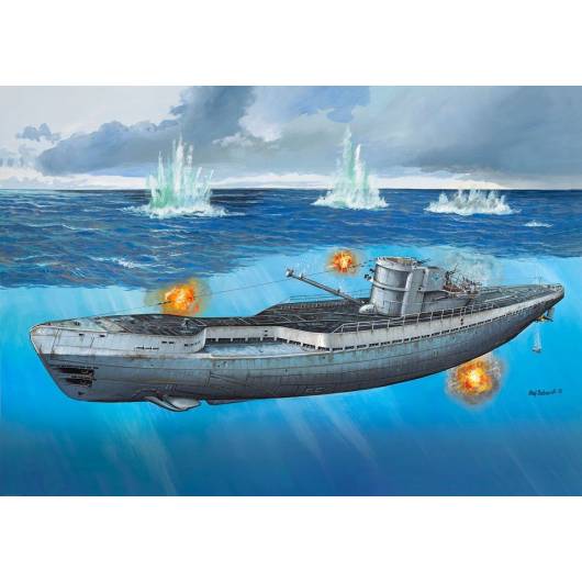 REVELL 1:72 German Submarine Type IX C/40 (05133)